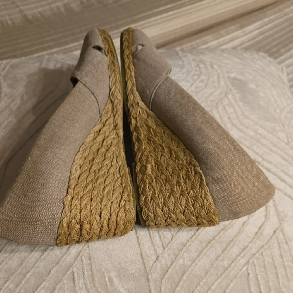Chaps Taupe Wedge Sandals